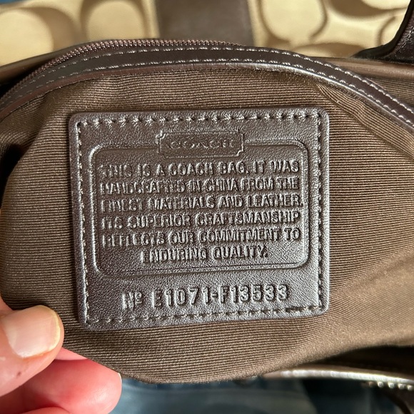 COACH signature tote Kisslock Canvas Shoulder Bag-EUC - Picture 7 of 8